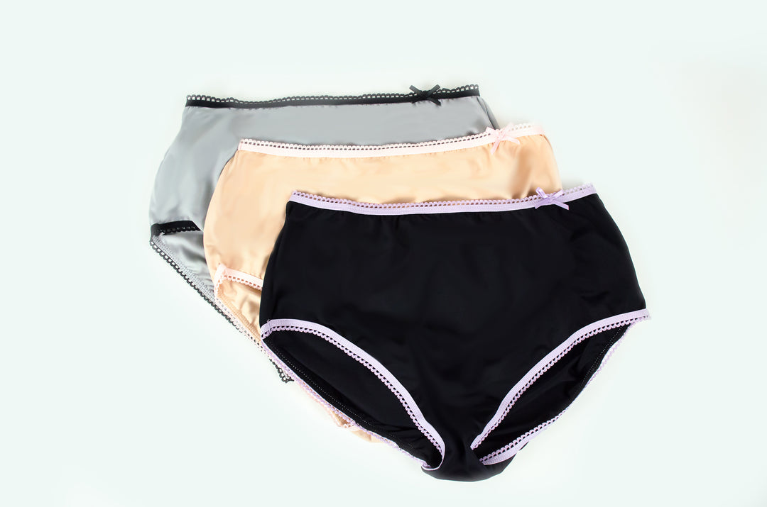 CLASSIC PANTY - BLACK / MICROFIBER